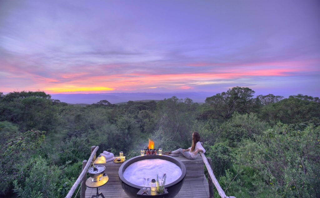 The-Highlands-honeymoon-hot-tub-sunset