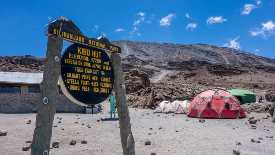Voie Marangu 5 jours (3/5) | Horombo Huts (3 720 m) - Kibo Huts (4 720 m)
